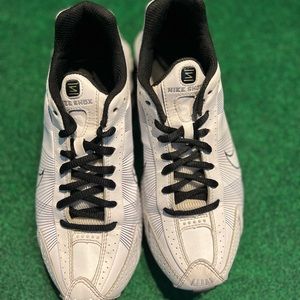 Nike Shox size 6y
